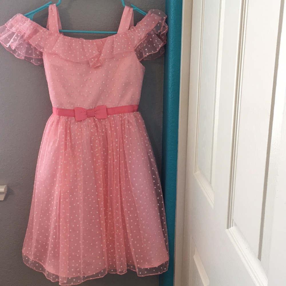 Girls dress pink polka dot.